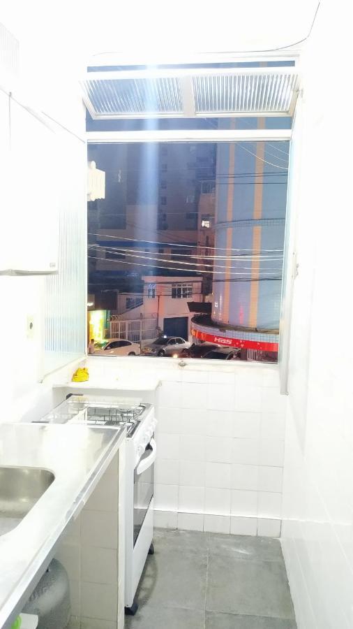 Quitinete A Poucos Passos Da Praia No Ponto Mais Central Da Cidade. Guarapari Kültér fotó